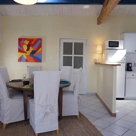 Ep000-029 3 Pieces Et Annexe- 6 Couchages - Villa L'Epine (Vendee)
