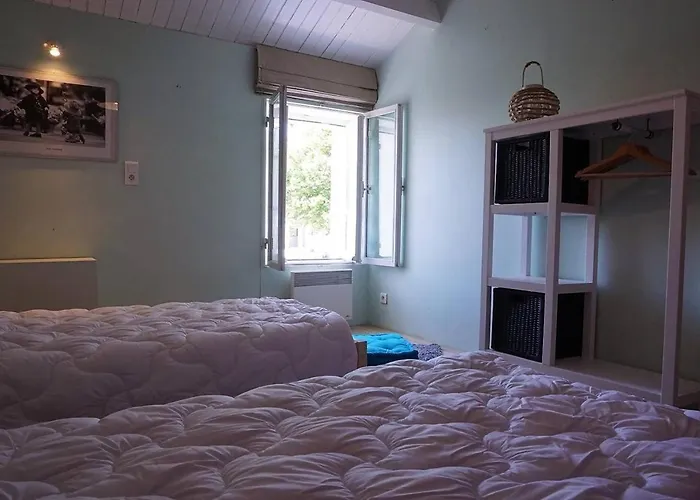 Ep000-029 3 Pieces Et Annexe- 6 Couchages - Villa *